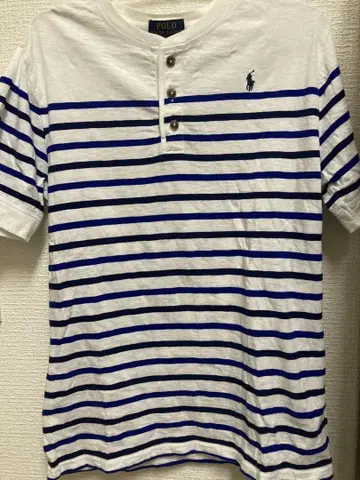 폴로 티셔츠