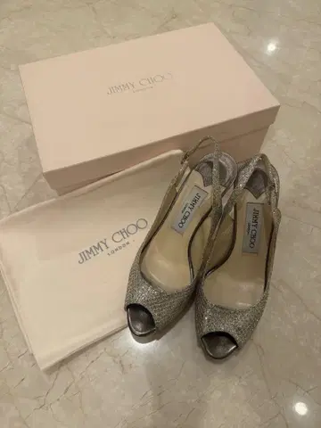JIMMYCHOO 샌들