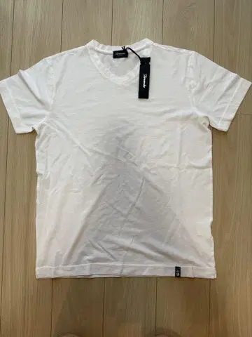 Drumohr 돌모어 V넥 화이트 티셔츠 L 사이즈