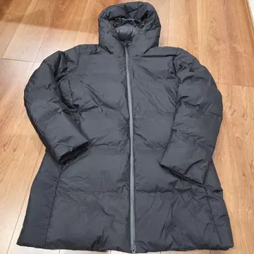 인기 상품 유니클로 심리스 다운 롱 코트 블랙 XL