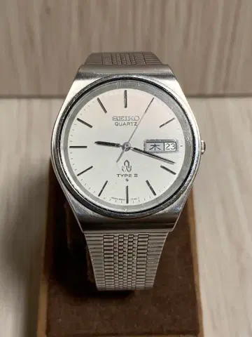 세이코 쿼츠 타입 II 8223-7010 빈티지 손목시계
