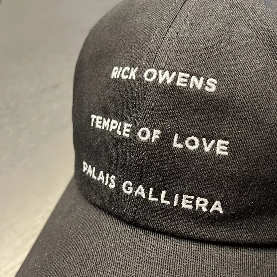 Rick Owens temple of love グッズ Cap RICK OWENS: TEMPLE OF LOVE Grateful beyond imagination for