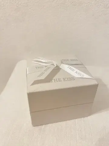 THE KISS 실버 목걸이