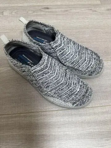 스케쳐스 27cm