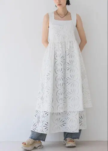 Sunday Dress Lace 지나시스 미사용 새상품 이번 시즌 신상