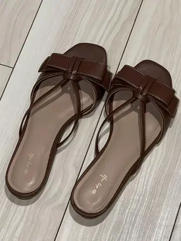 헤르리프토 빅 보우 샌들 38