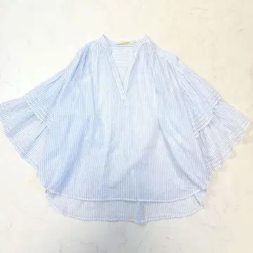 누키테파 플레어 슬리브 7부 소매 스트라이프 블라우스