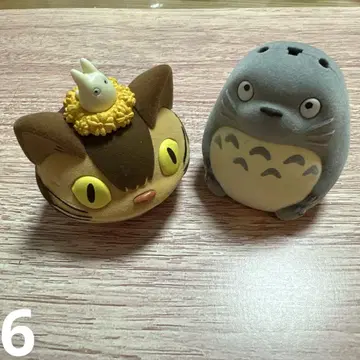 토토로와 고양이 버스 가챠가챠