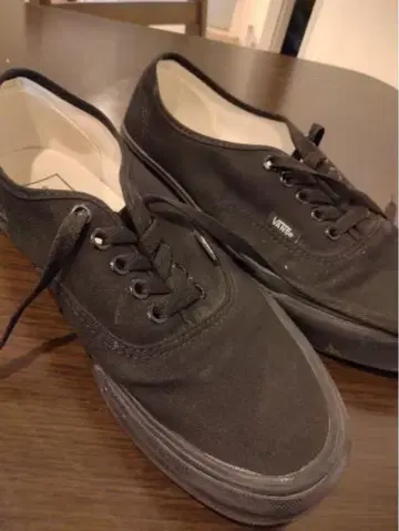 Vans 오센틱 블랙 스니커즈