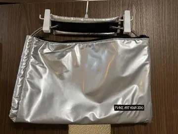 실버 광택 백 내외부 포켓 부착