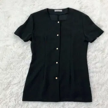 새상품급 SUIVI. 반팔 블라우스 시스루 펄 버튼 스퀘어 넥 블랙 M