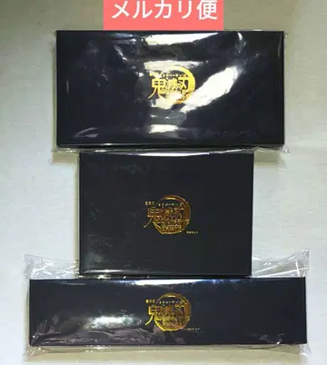 극장판 귀멸의 칼날 무한성 편 제1장 키 비주얼 캔뱃지 세트 A B C