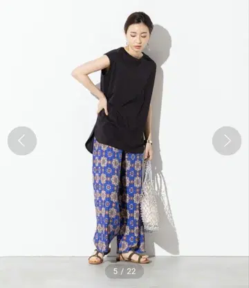 HUNCH 타일 패턴 프린트 플리츠 팬츠