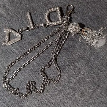 d.i.a 이번 시즌 판매 D,I,A 크리스탈 장식 키링