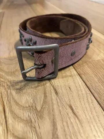 VINTAGE 핑크 가죽 꽃 무늬 스터드 벨트