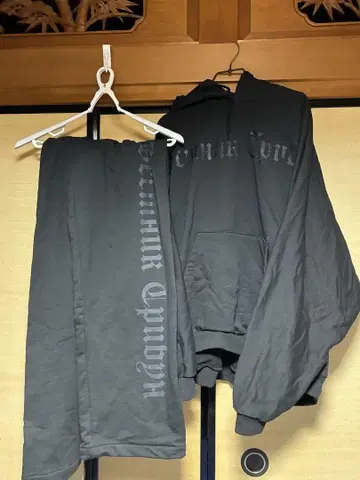 YZY GOSHA BLACK DOGS 셋업 정품 인증