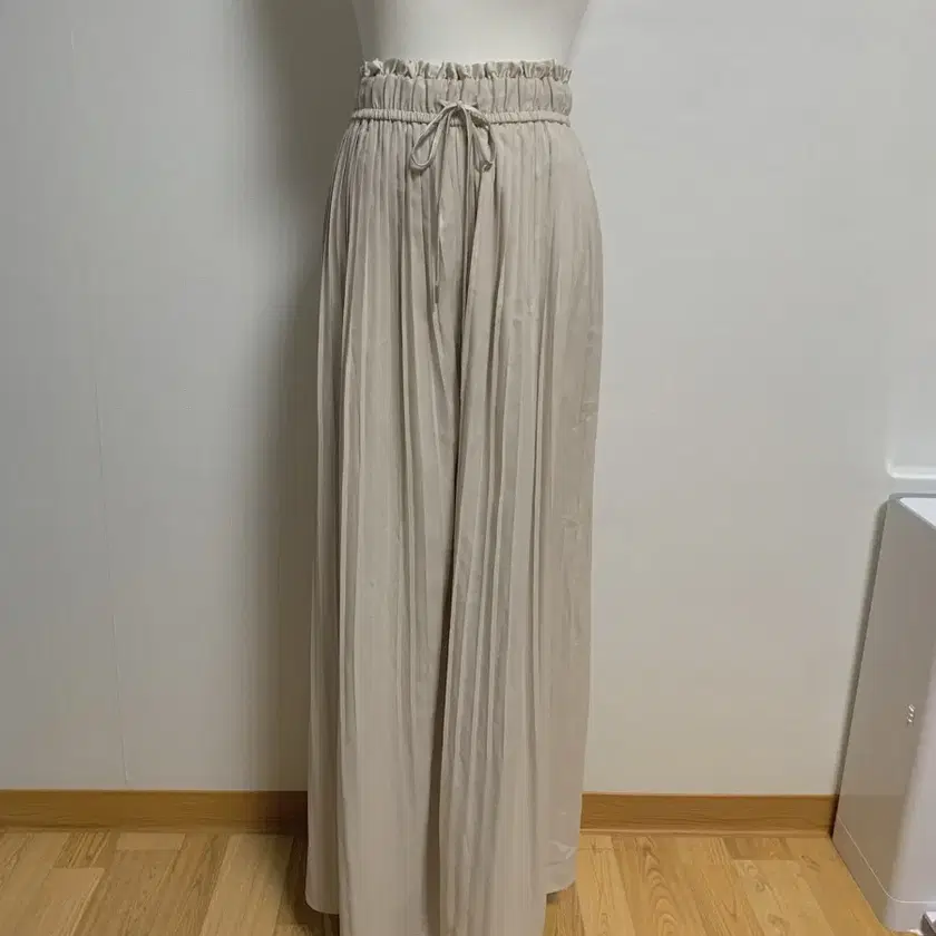 【BAON】[unisex] Chaeni Banding Wide Pants Banding Wide Pants Skirt Pants on Bunjang Global Site.