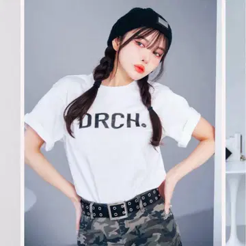 Darich 다리치 박스 로고 티셔츠