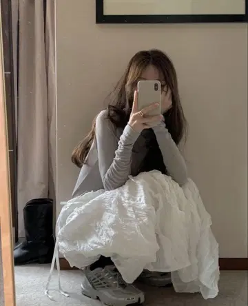 Ounce ruffle tunnel shirring skirt 블랙 한국