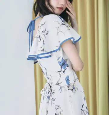 새상품 완판템 토코 클로젯 꽃무늬 원피스 프릴 원피스 플라워 파랑