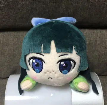 약사의 혼잣말 누워 있는 봉제 인형 고양이 고양이 입을 다물고