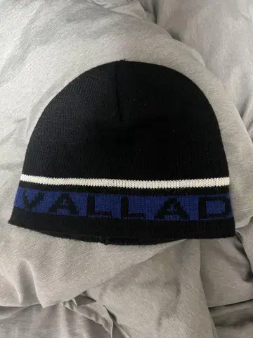 VALLAD 로고 니트 모자
