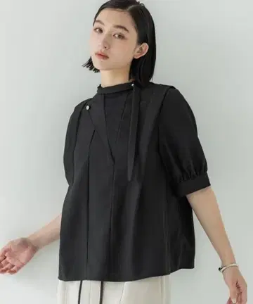UNITEDTOKYO 유나이티드 도쿄 캐스케이드 바이컬러 블라우스