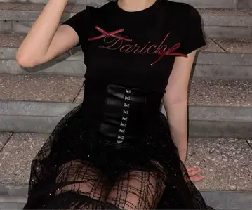Darich 리본 로고 티셔츠 BLK 블랙 레드
