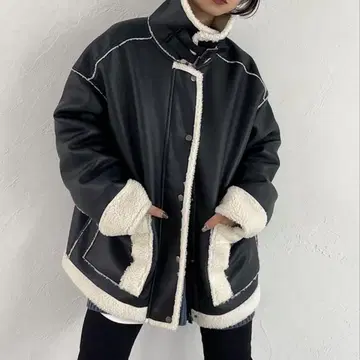 PAGEBOY 무스탕 자켓 블랙