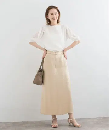아세테이트 새틴 슬릿 스커트