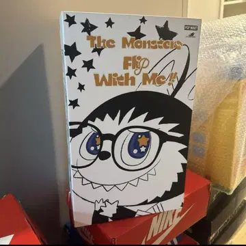POP MART THE MONSTERS FLIP WITH ME 봉제 인형