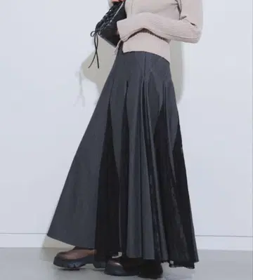 Ray BEAMS 데님 레이스 절개 스커트 (블랙)
