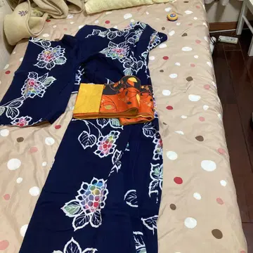 기장 약 126cm 네이비 컬러 꽃무늬 유카타와 오렌지 오비 세트