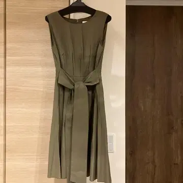 컨디션 최상 엠프리미어 원피스 카키