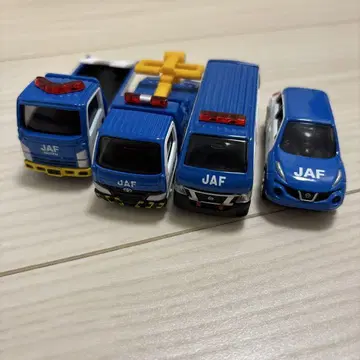 토미카 긴급 차량 4대 세트 JAF 미니카 닛산 TOYOTA 의자