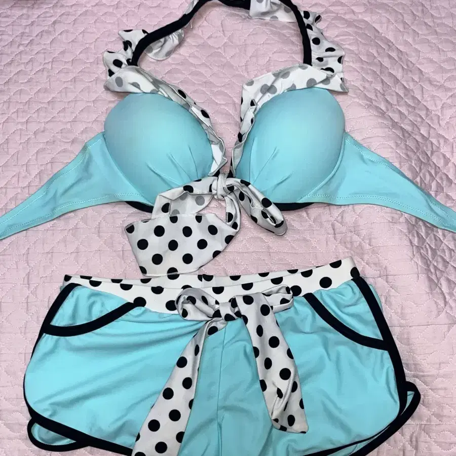 ビキニ [SOMEWHEREBUTTER] FRILL PENDANT BIKINI Somewhere Butter Frill Pendant Bikini on Bunjang Global Site.