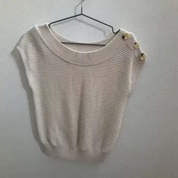 PROPORTION 슬리브리스 니트