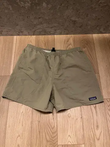 Patagonia 카키 숏 팬츠 L