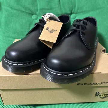 Dr.Martens 닥터마틴 3홀 화이트 스티치