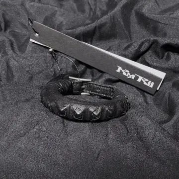kmrii rhino studs bracelet lgb 블랙 스터드