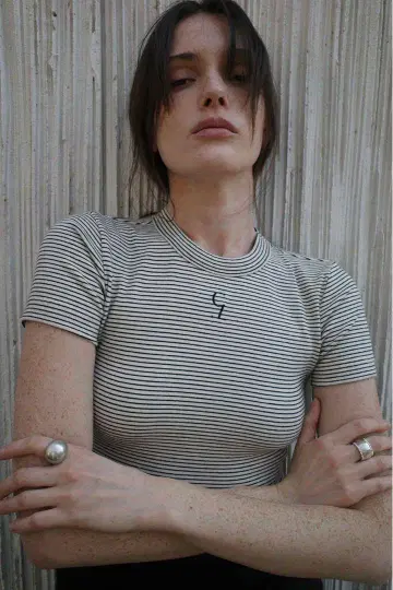 CLANE LOGO CROPPED TIGHT TEE