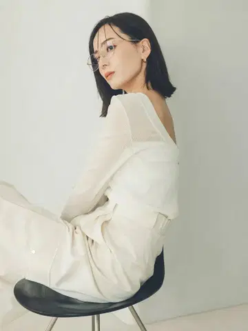 anuans 백 오픈 시어 컷 상의