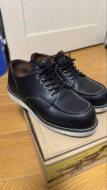 레드윙 8090 로우 컷 블랙 US 6.5 컨디션 최상