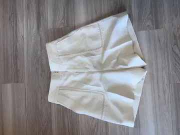 셀포드 아이보리 숏 팬츠 포켓 부착