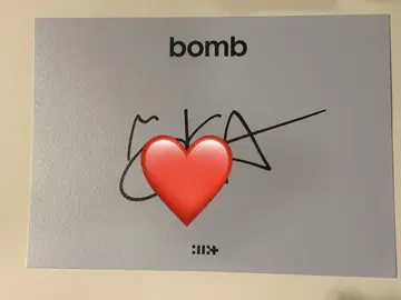 ILLIT bomb 미국 US 한정판 친필 사인 엽서 모카
