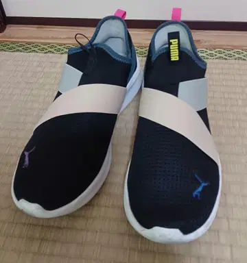 푸마 스니커즈