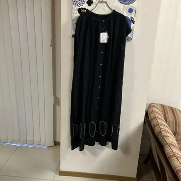 [츠무구] 블랙 슬리브리스 롱 원피스