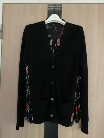 사카이 플리츠 가디건