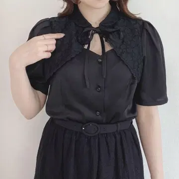 F i.n.t 핀트 레이스 레이어드 다이아 오픈 블라우스