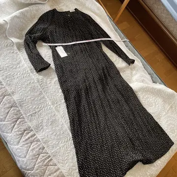 보르지 블랙 베이지 도트 롱 원피스